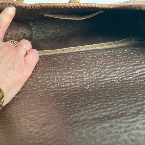 Vintage Hand Tooled Leather Shoulder Bag - Picture 6 of 8